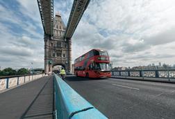 London Bridge bus UK