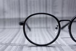 glasses finance analysis