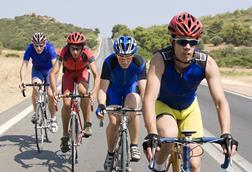 four cyclists frontrunners