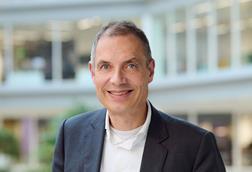 Ronald Wuijster at APG