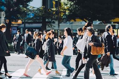 people-crossing-busy-street-hero2