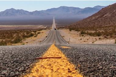 road horizon mountains