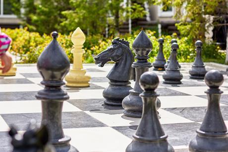 chess game play strategy