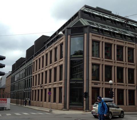 Norges Bank building corner