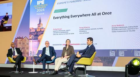 Everything, everywhere, all at once Prague Dec2024